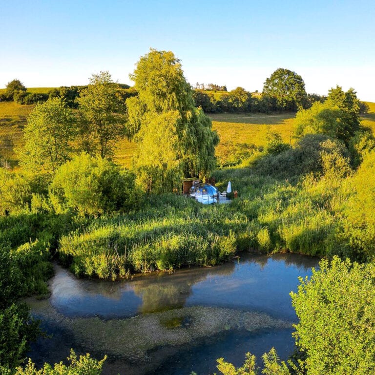 La Bulle du Marais et sa nature vue du ciel à Ciney
