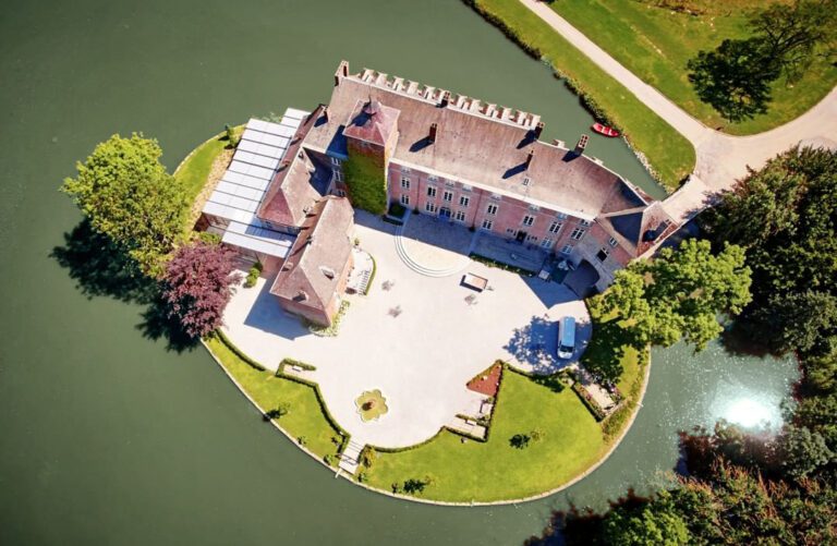 Vue du ciel du Château Bayard à Namur