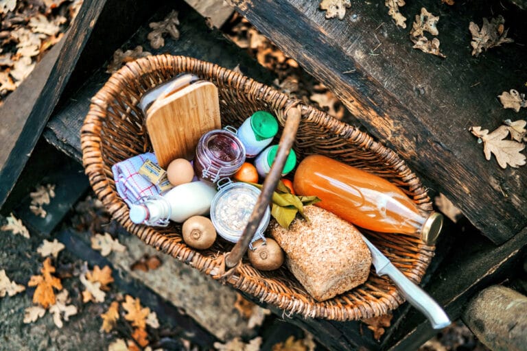 Panier de petit déjeuner à Écorces dans les Ardennes belges