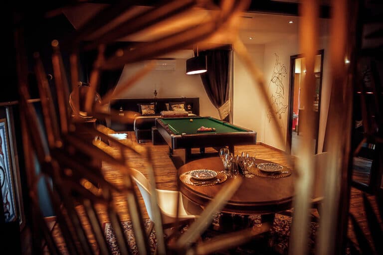 Billard du loft Speakeasy à Lofts in Town à Huy