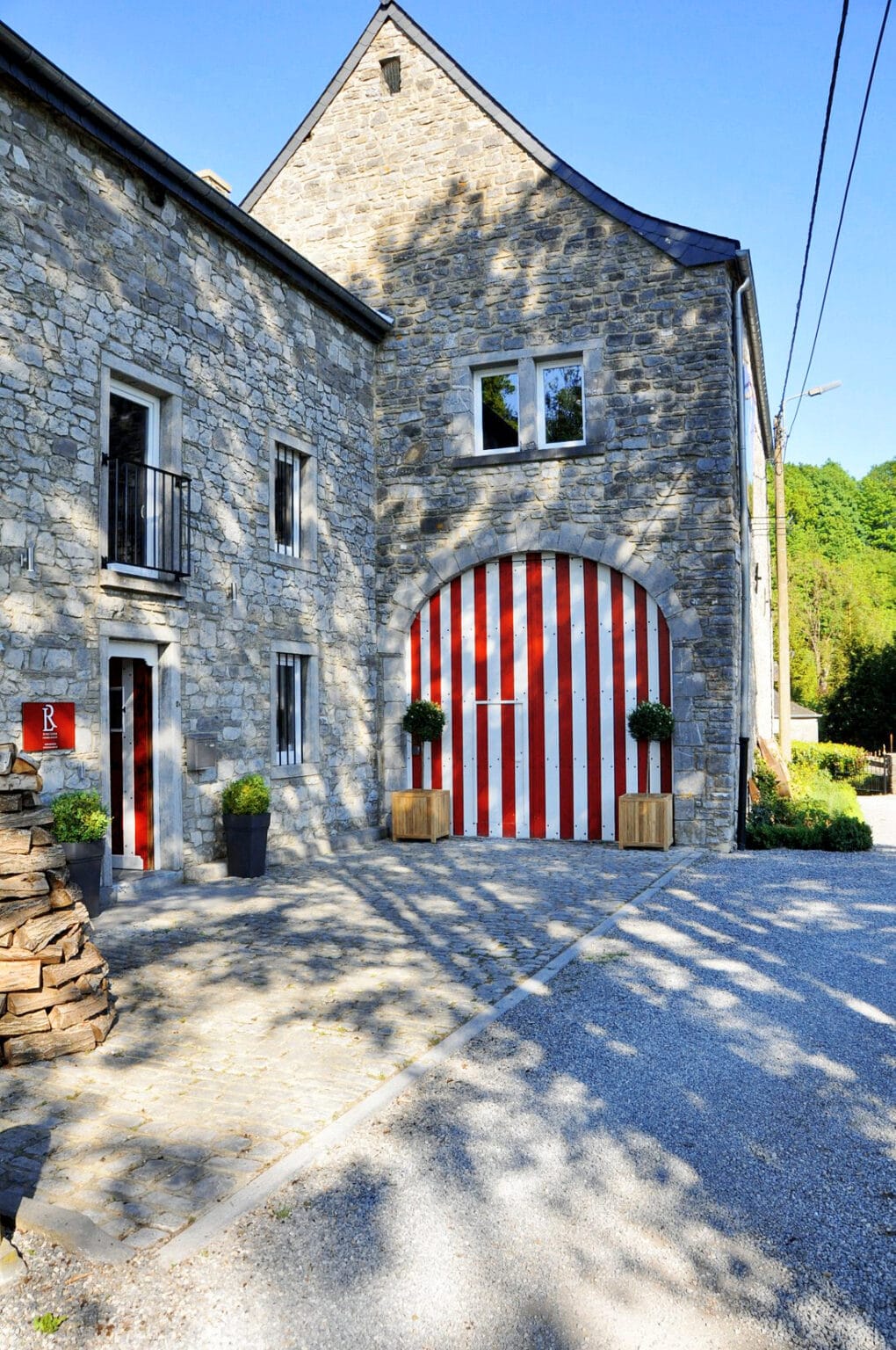 Facade de River Lodge à Maredsous