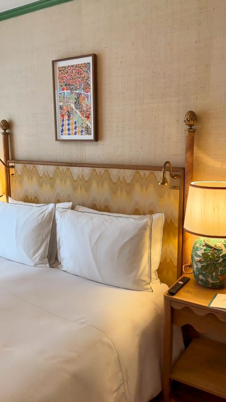 hotel la fantasie cover chambre