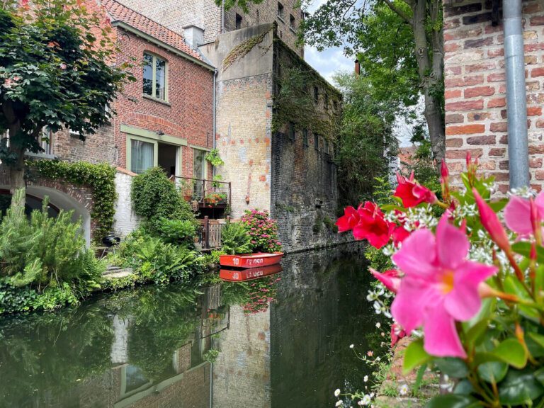 Canal de Bruges au Canal Deluxe à Bruges