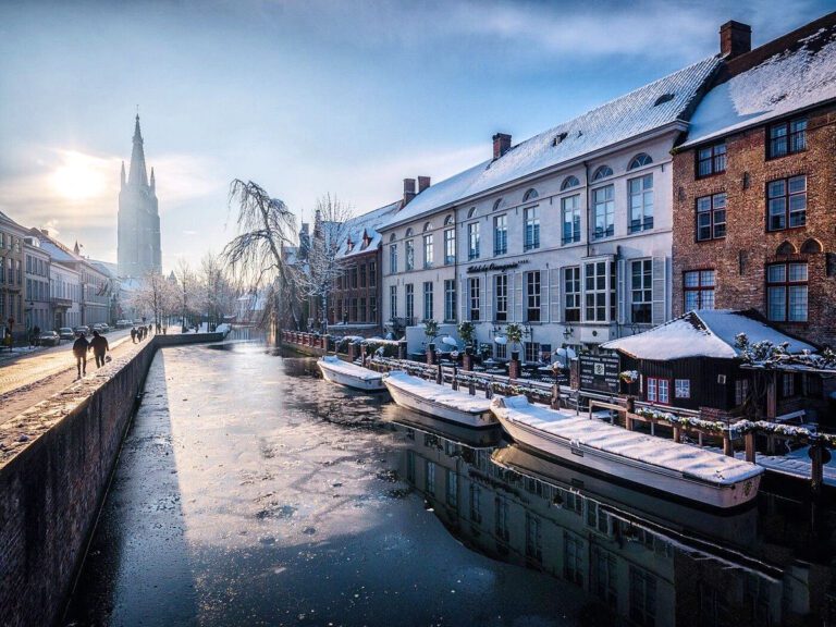 Canaux en hiver à l'hôtel de Orangerie à Bruges