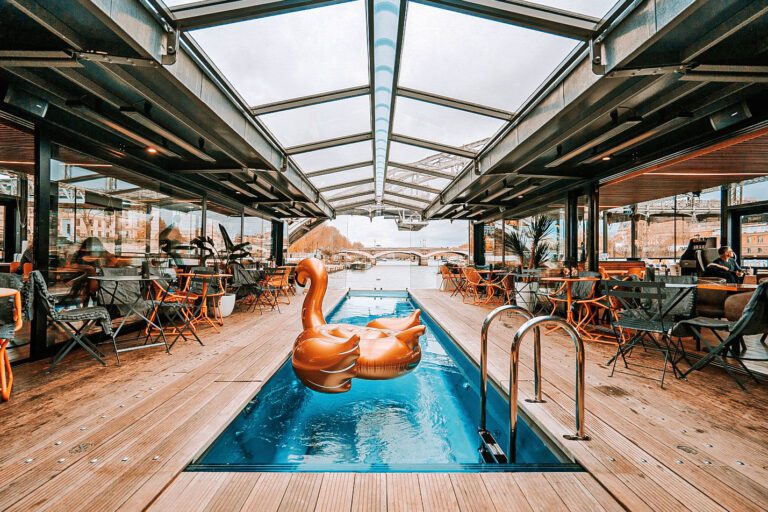 Piscine au Off Paris Seine
