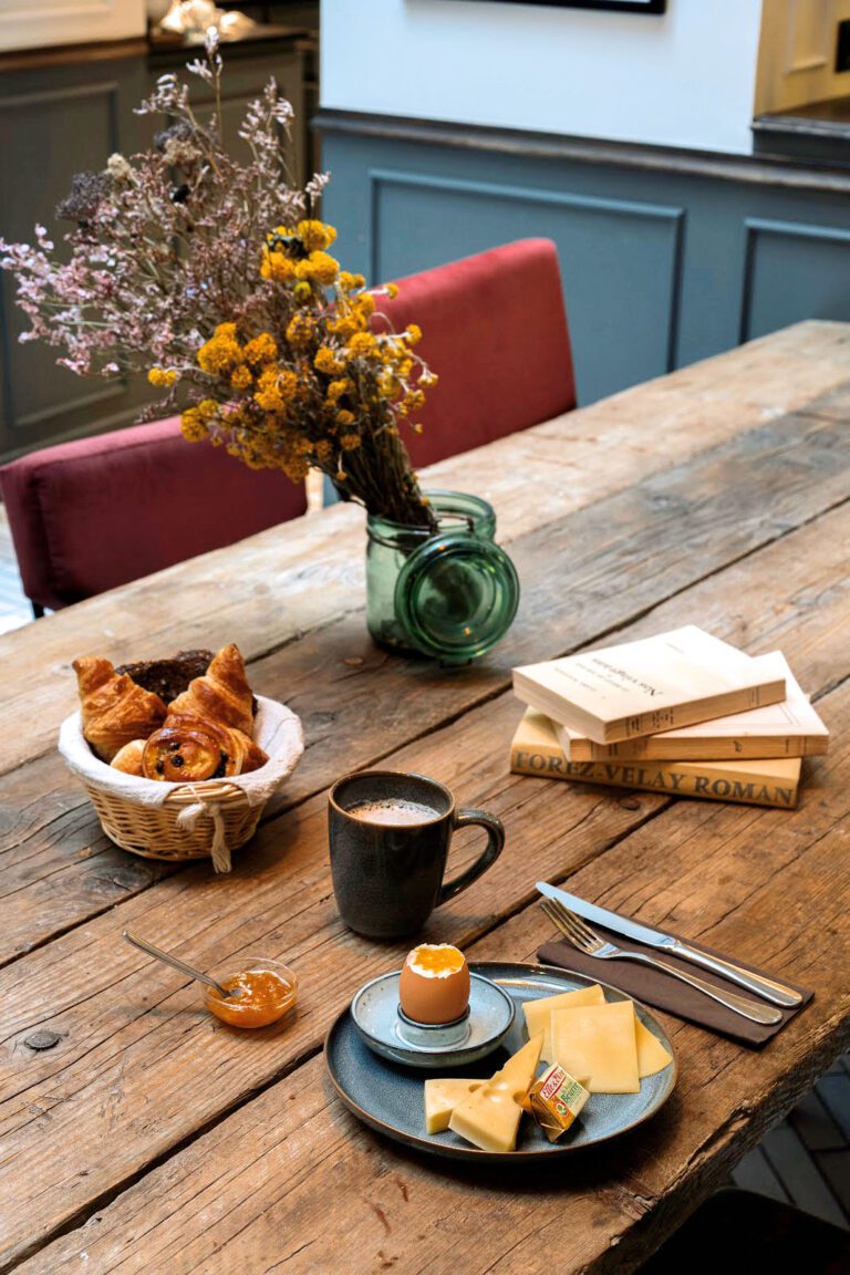 Petit déjeuner à La Planque à Paris