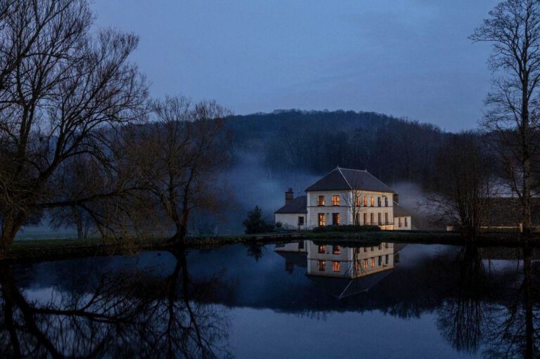 Le Barn de nuit au Barn près de Paris