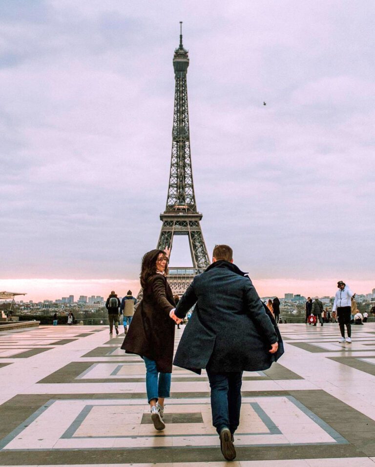 Couple au Narcisse Blanc à Paris