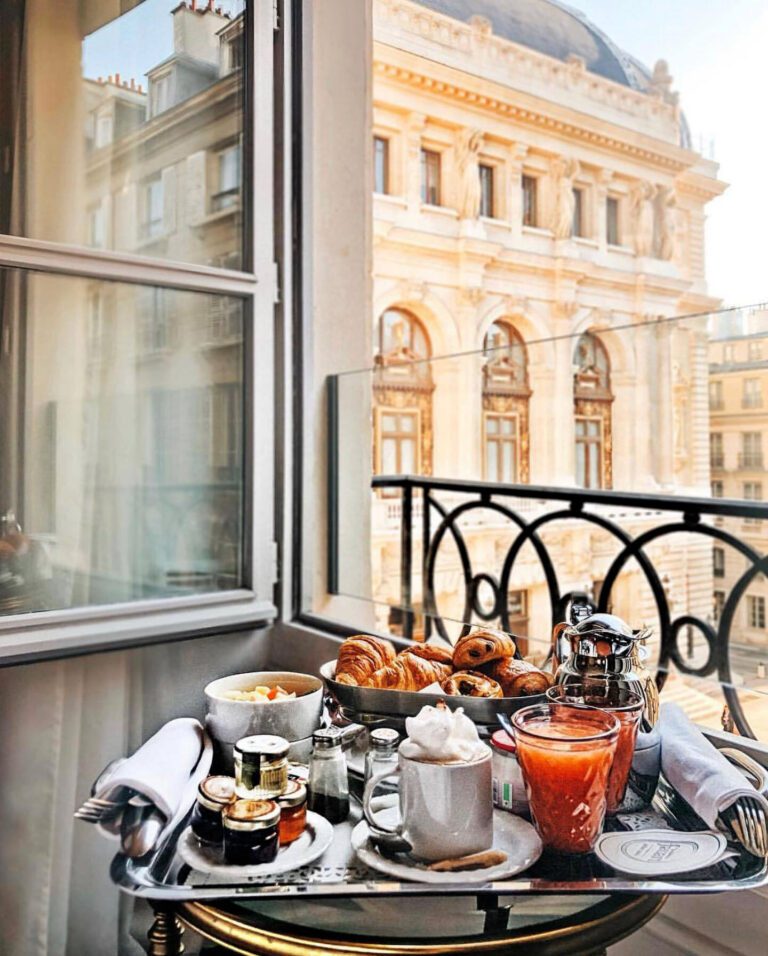 Petit déjeuner à la Maison Favart à Paris