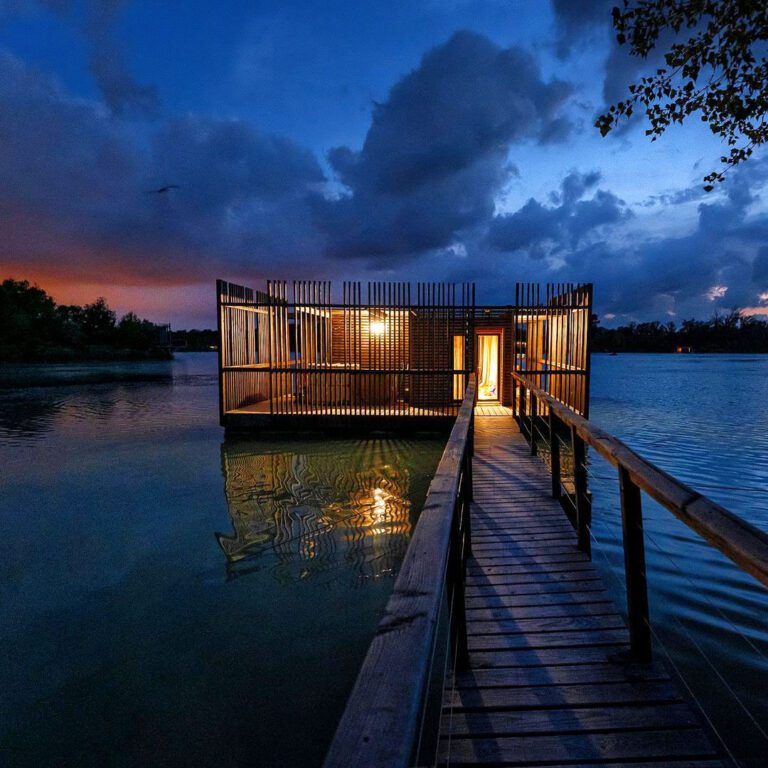 Cabane de nuit à Coucoo Grands Cépages près d'Avignon en Provence