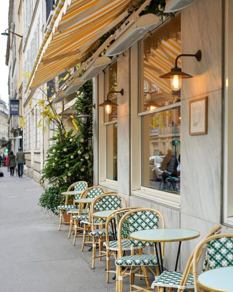 Café parisien au Walt à Paris