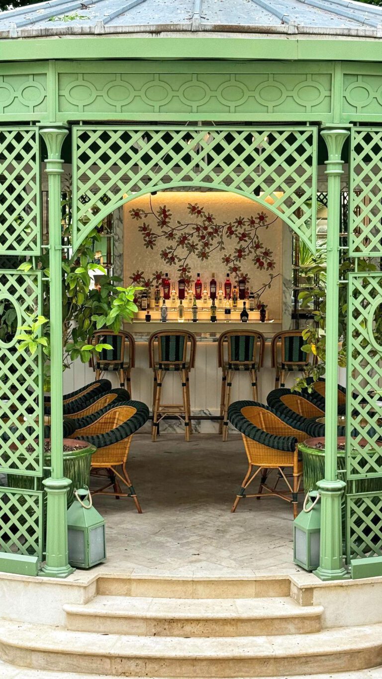 saint james cover bar jardin