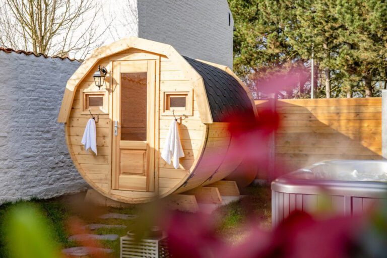 Sauna fleurit à La Grenouille Spa à Ath