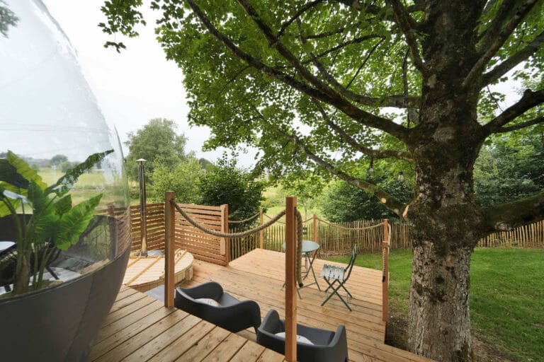 Terrasse à étage à Etape Insolite dans les Ardenne Belge