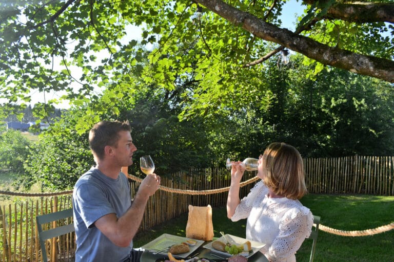 Dîner en amoureux à Etape Insolite dans les Ardenne Belge