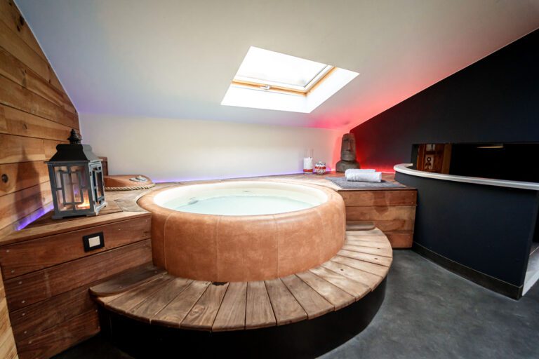 Jacuzzi au Lov't à Namur