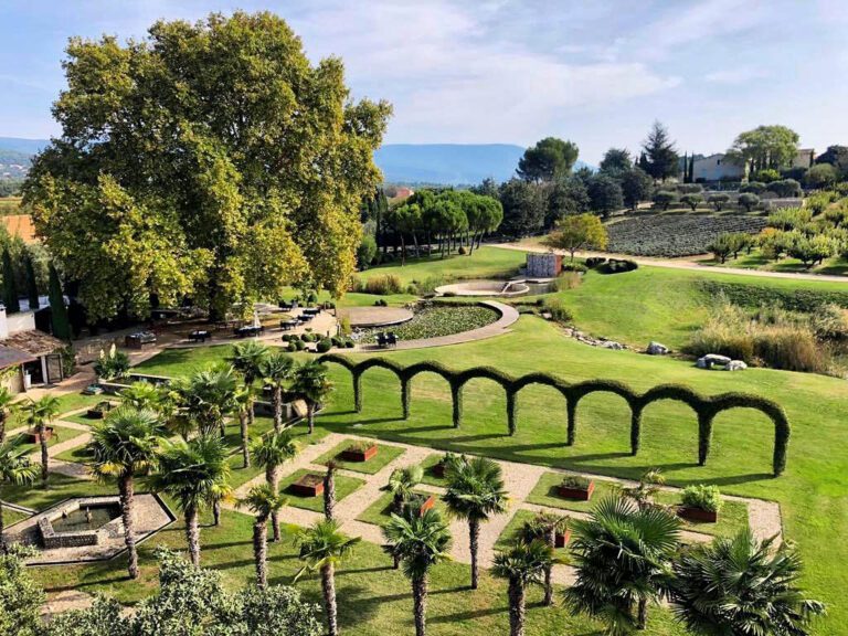 Jardin du domaine au domaine des Andéols près du Lubéron