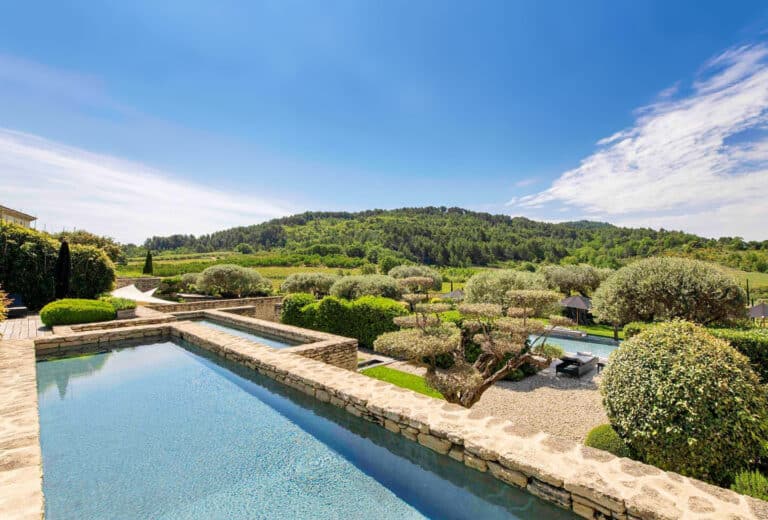 Piscine au domaine des Andéols près du Lubéron