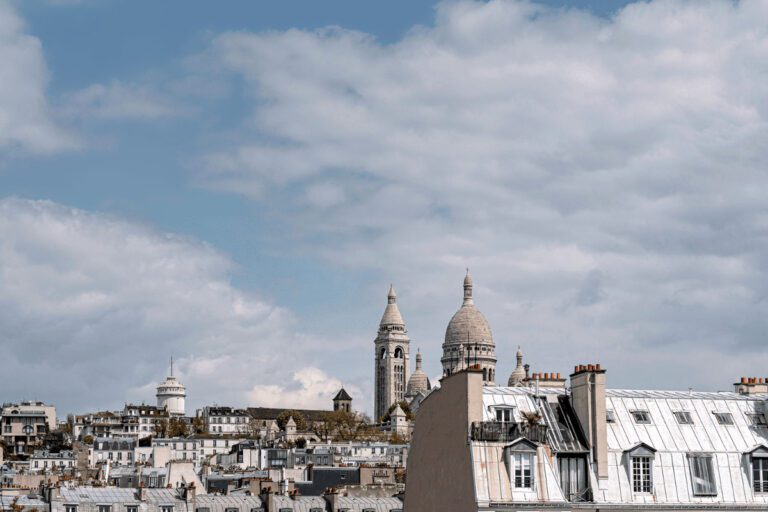 Vue sur le Sacré-Cœur du Grand Pigalle Hôtel à Paris