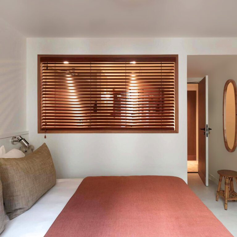 Chambre confortable à l'Hôtel Monsieur Aristide à Paris