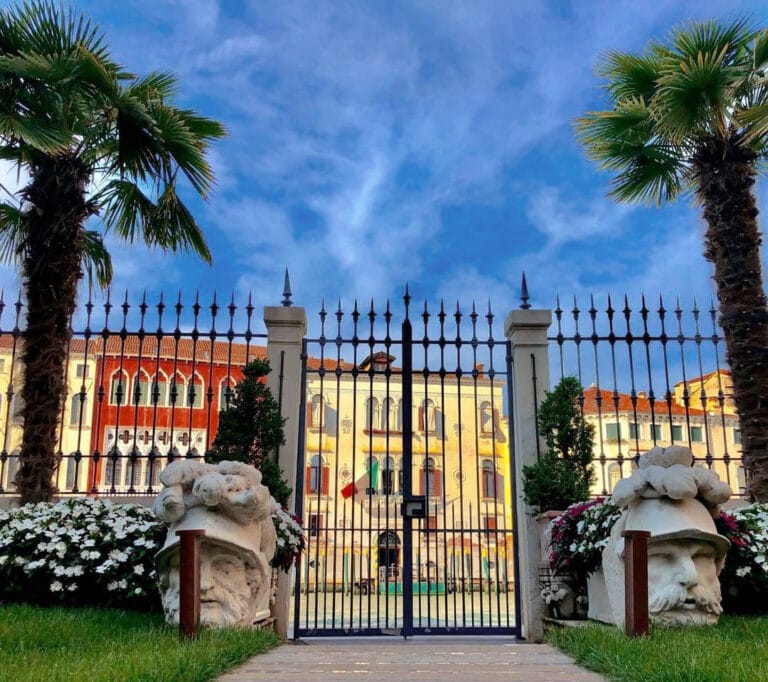 Entrée du Palazzo Venart Luxury Hotel à Venise en Italie