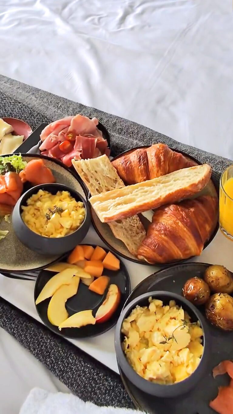 quinzerie hotel cover petit dejeuner