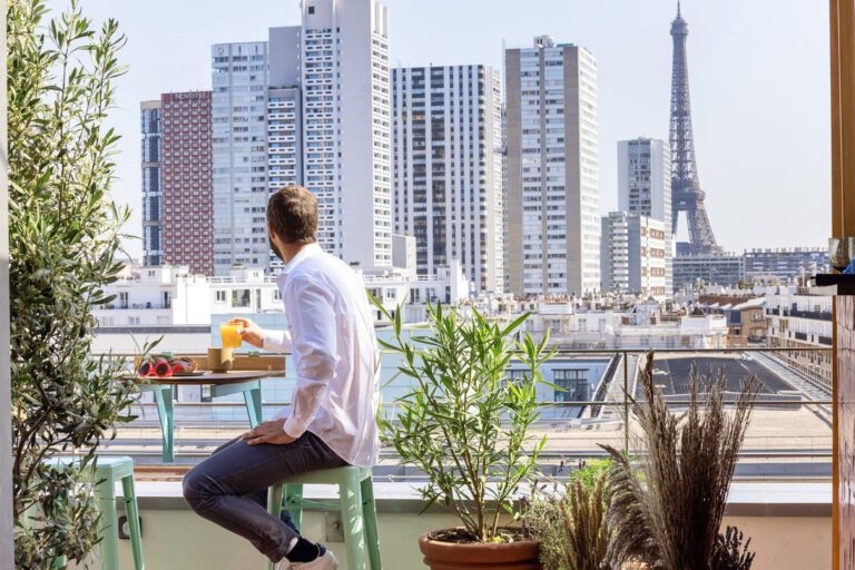 Vue depuis le balcon au Quinzerie Hôtel à Paris