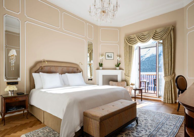 Chambre à Badrutt's Palace Hotel à Saint Moritz en Suisse