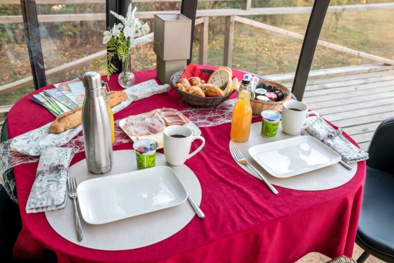 Petit déjeuner Hébergements Divins à Neufchâteau