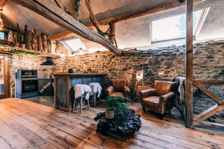 Cuisine avec comptoir à La Roca à Marche en Belgique