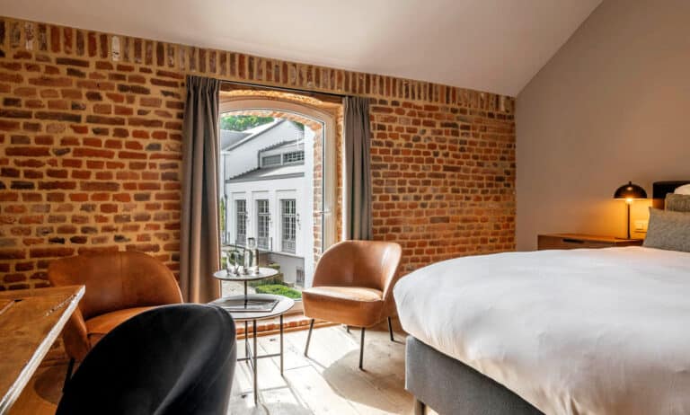 Chambre avec vue sur le jardin à Landgoed Altenbroek près de Maastricht