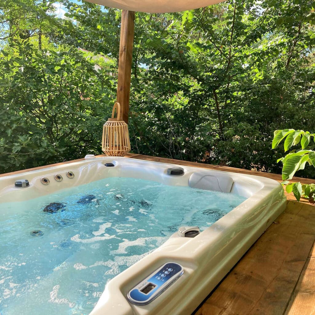 Jacuzzi Nuitées Bohèmes près de Nîmes