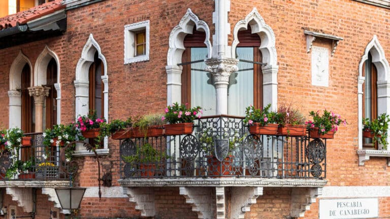 Balcon au Palazzina Veneziana à Venise