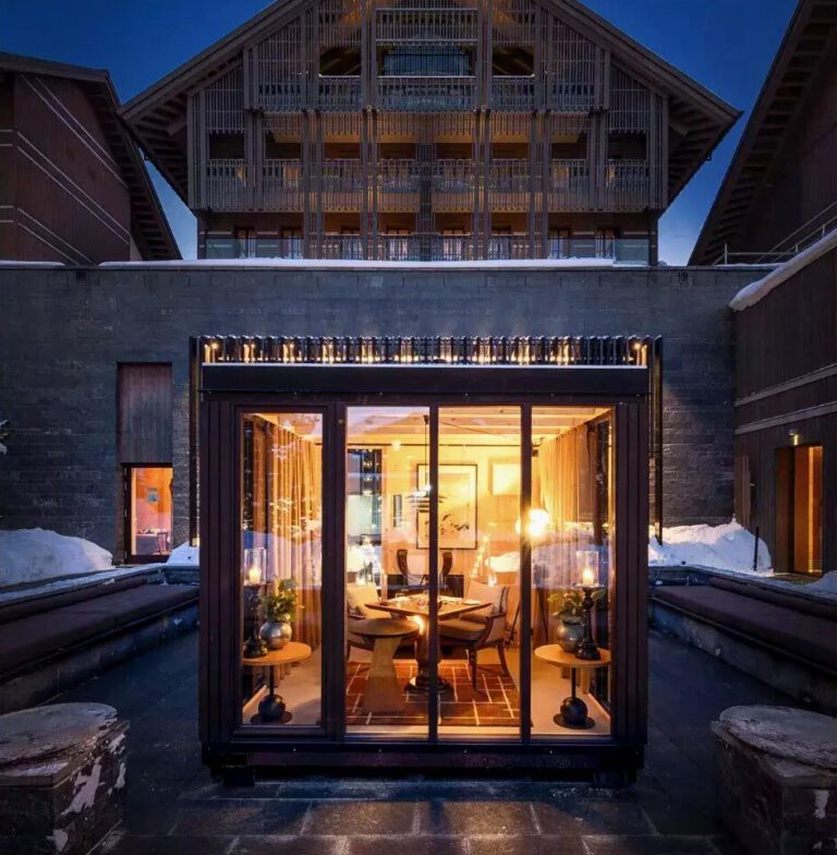 Salon cocooning à The Chedi Andermatt en Suisse