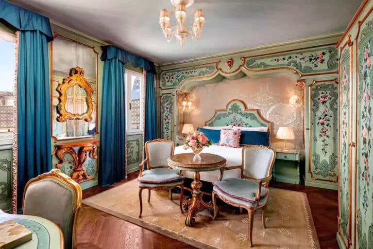 Chambre verte au Gritti Palace à Venise