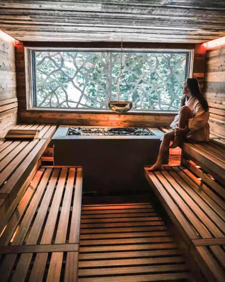 Sauna du Valsana Hotel en Suisse