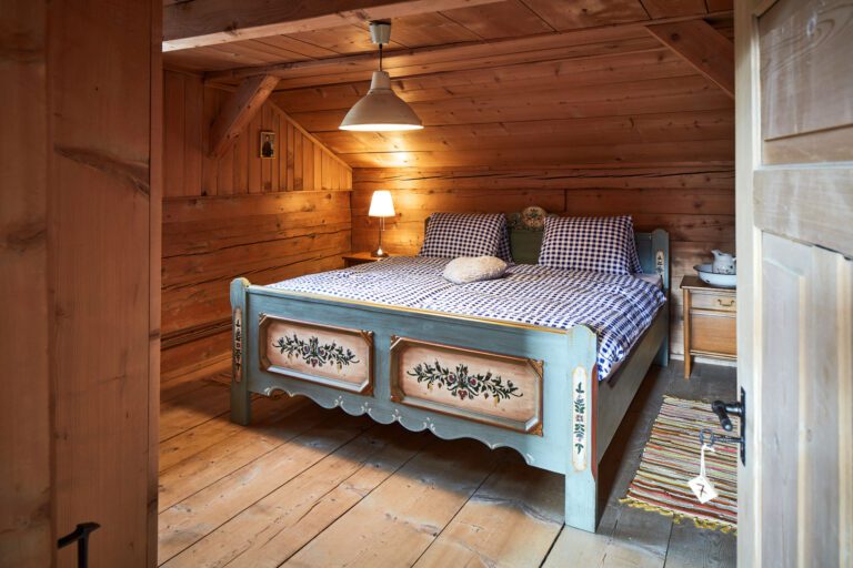 Chambre au Nostalgie B&B Chrämerhus à Medel en Suisse