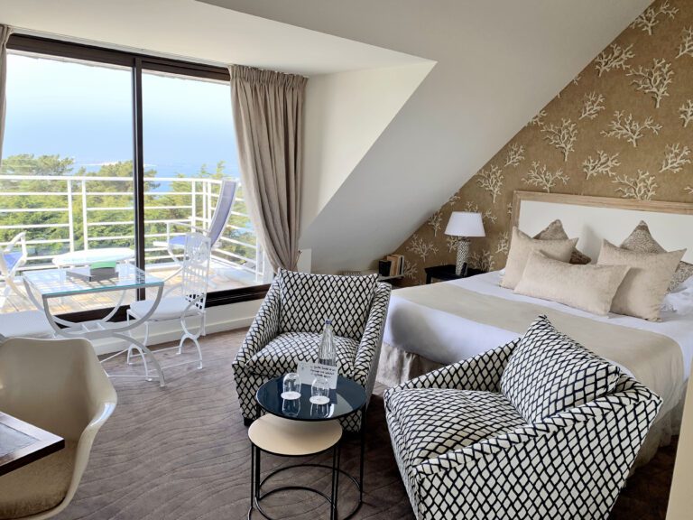 Chambre avec vue du Manoir de Lan Kerellec à Trébeurden en Bretagne