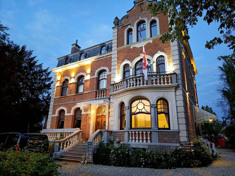 Villa Copis de nuit près d'Hasselt