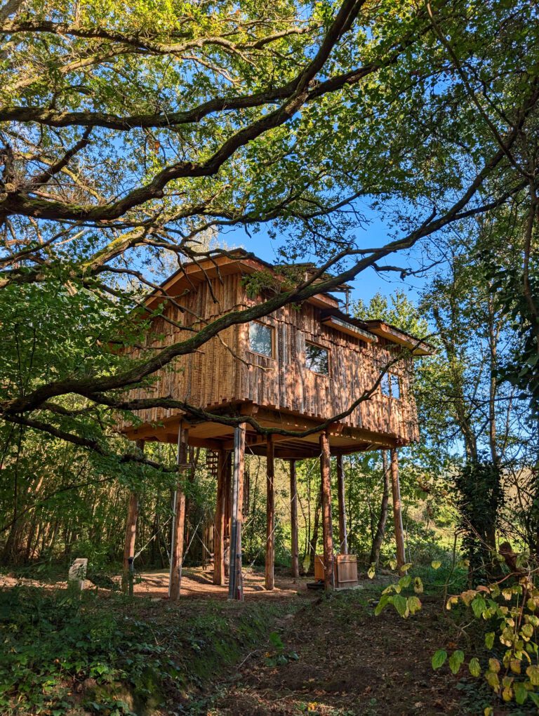 Cabane Spa Ecole Buissonnière aux Cabanes de La Réserve près de Paris