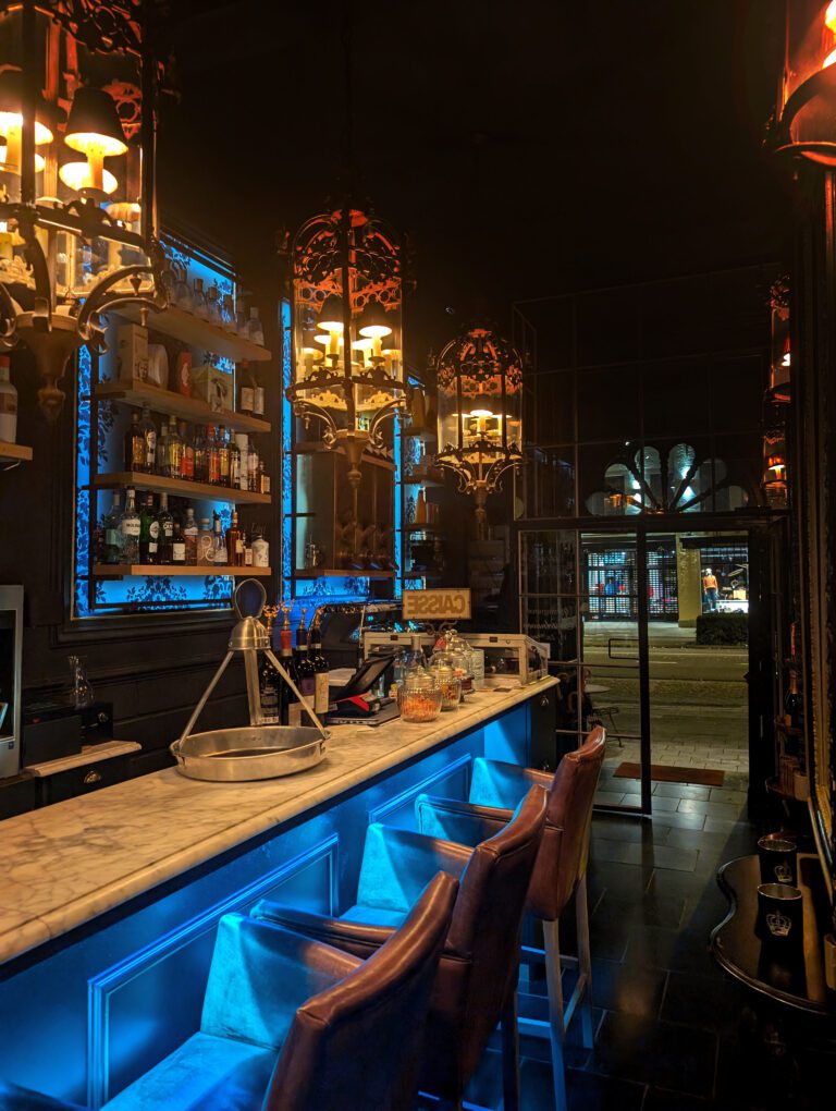 Bar de l'hôtel Castelsuites à Bruges