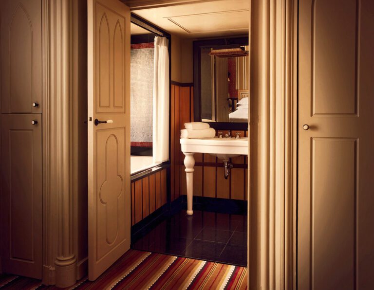 Salle de bain à l'Hôtel Bourg Tibourg à Paris