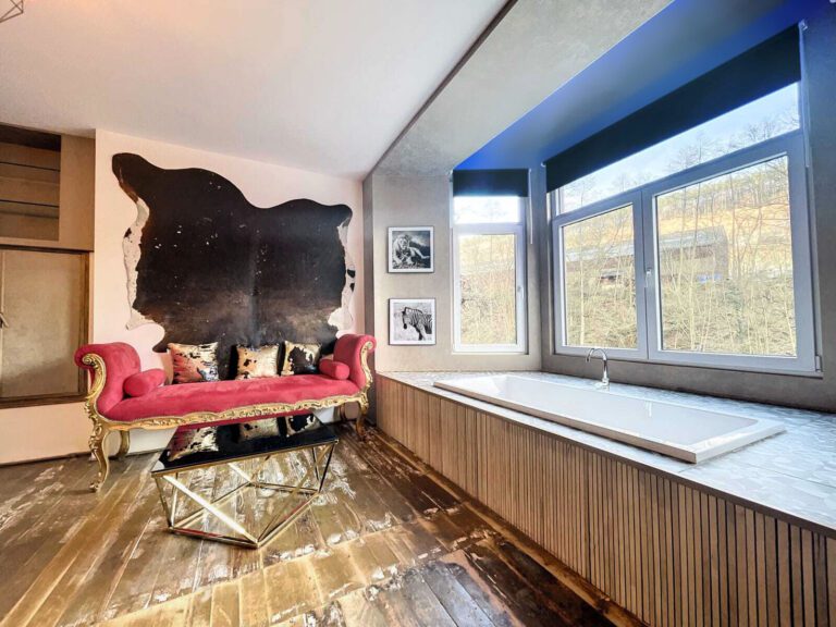 Baignoire jacuzzi du Cocon Céleste à Trois Ponts près de Stavelot