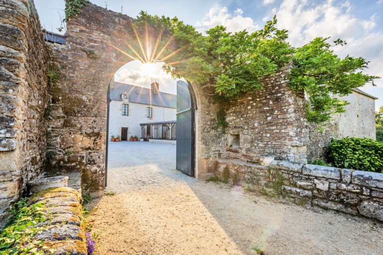 Entrée Manoir de Guern près d'Auray en Bretagne
