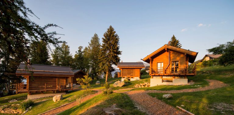 Chalets des Mazots aux Mazots de la Source près de Lausanne en Suisse