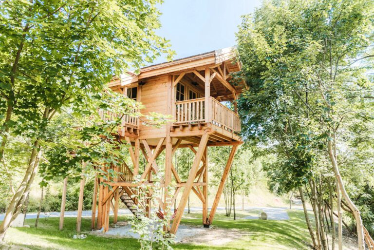 Cabane dans les arbres aux cabanes du Dauphiné à Gap