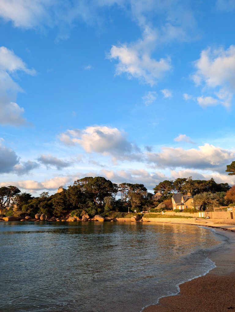 Plage face au Castel Beau Site à Perros-Guirec en Bretagne
