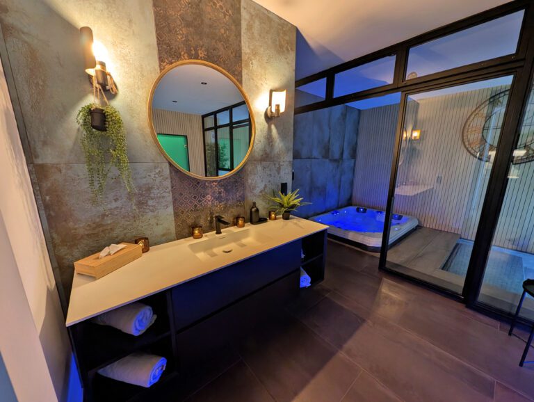 Salle de bain au Gîte Céleste à Harzé