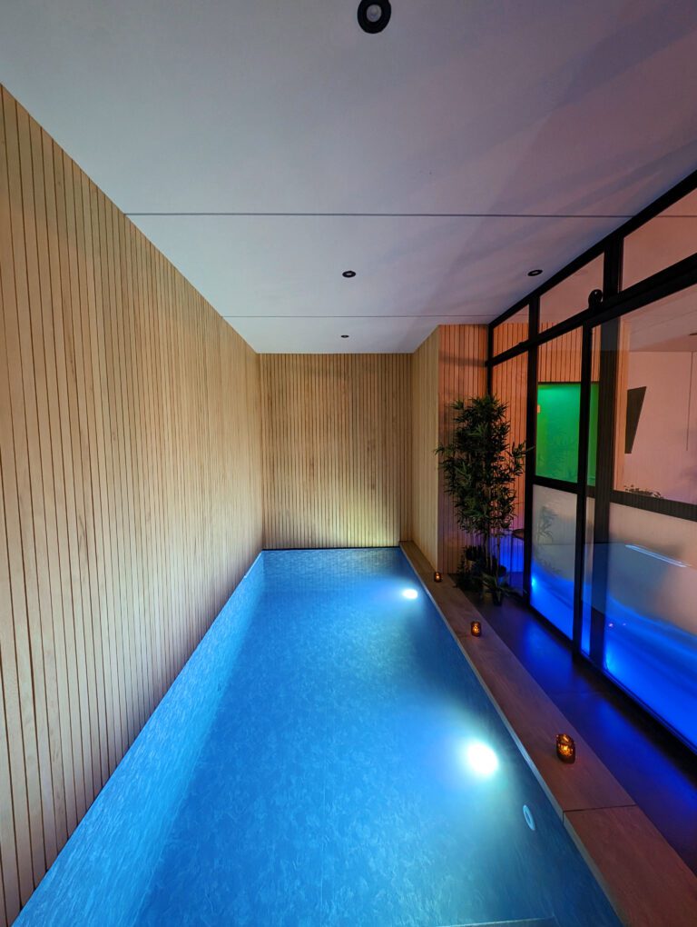 Piscine au Gîte Céleste à Harzé