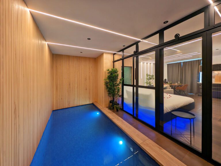 Vue depuis la piscine au Gîte Céleste à Harzé